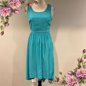 Elegant Teal Sleeveless midi Dress size medium